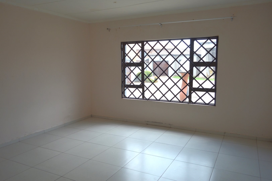 5 Bedroom Property for Sale in Flamwood North West